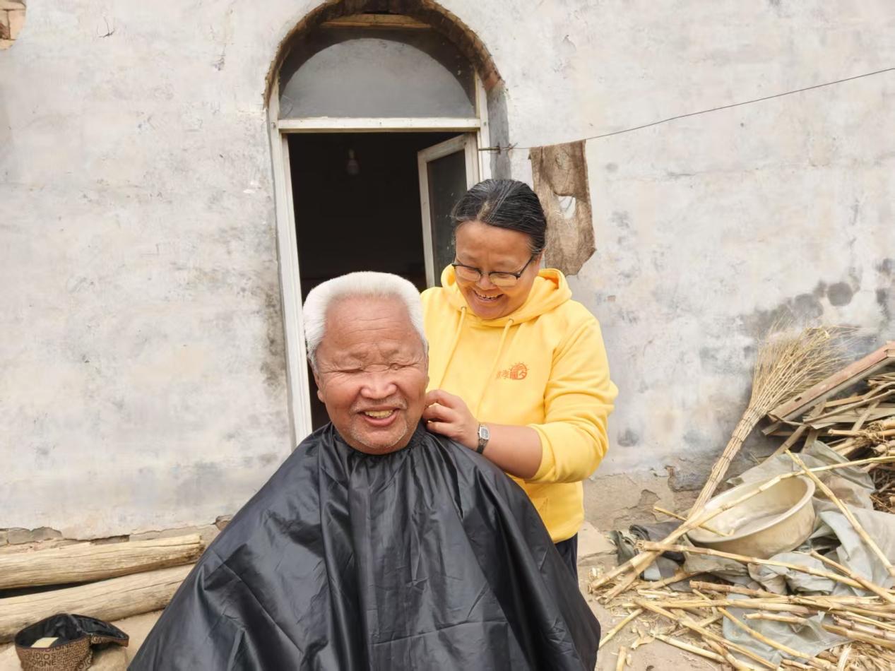 “拾年共暖·我在村里等你” -微孝暖夕春季帮扶行动圆满完成