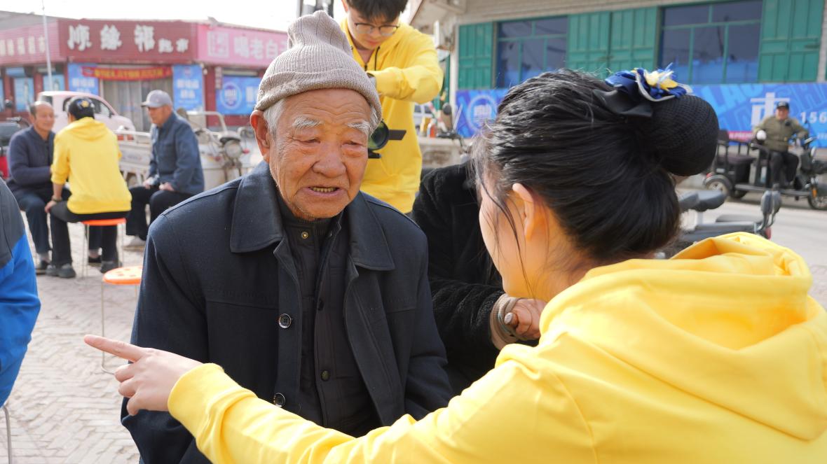 “拾年共暖·我在村里等你” -微孝暖夕春季帮扶行动圆满完成