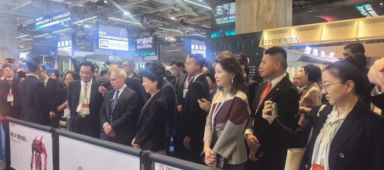 企业家健康俱乐部参加2025澳门AIE全球智能机械与电子产品博览会
